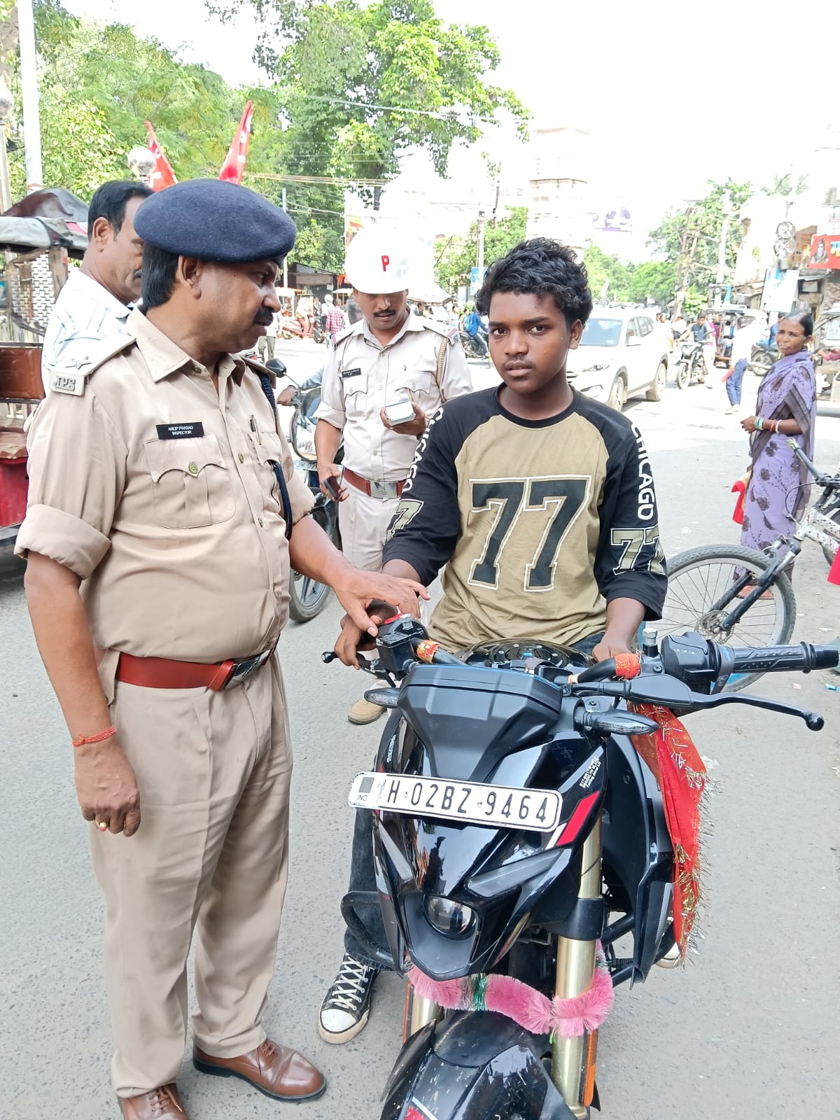 हजारीबाग में ट्रैफिक नियम तोड़ने वालों पर बड़ी कार्रवाई, 230 वाहनों का चालान