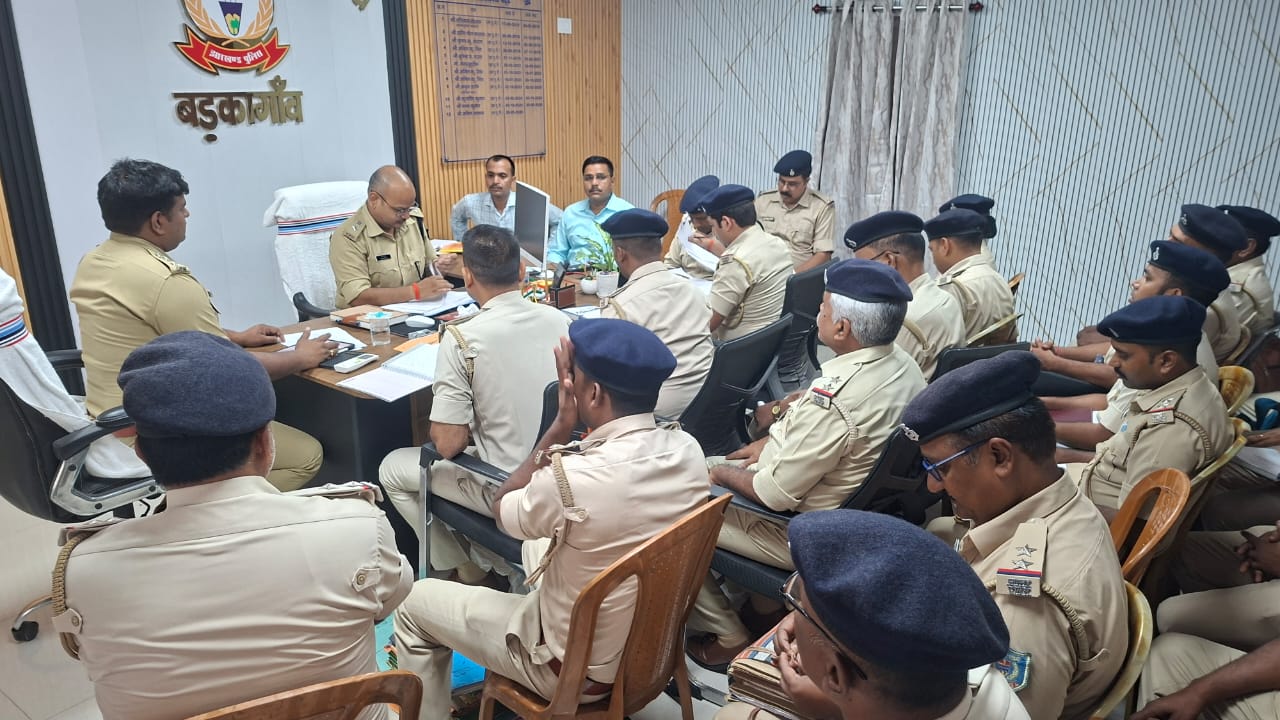 हजारीबाग एसपी का सख्त निर्देश: लंबित कांड, वारंट और संगठित अपराध पर चलेगा विशेष अभियान